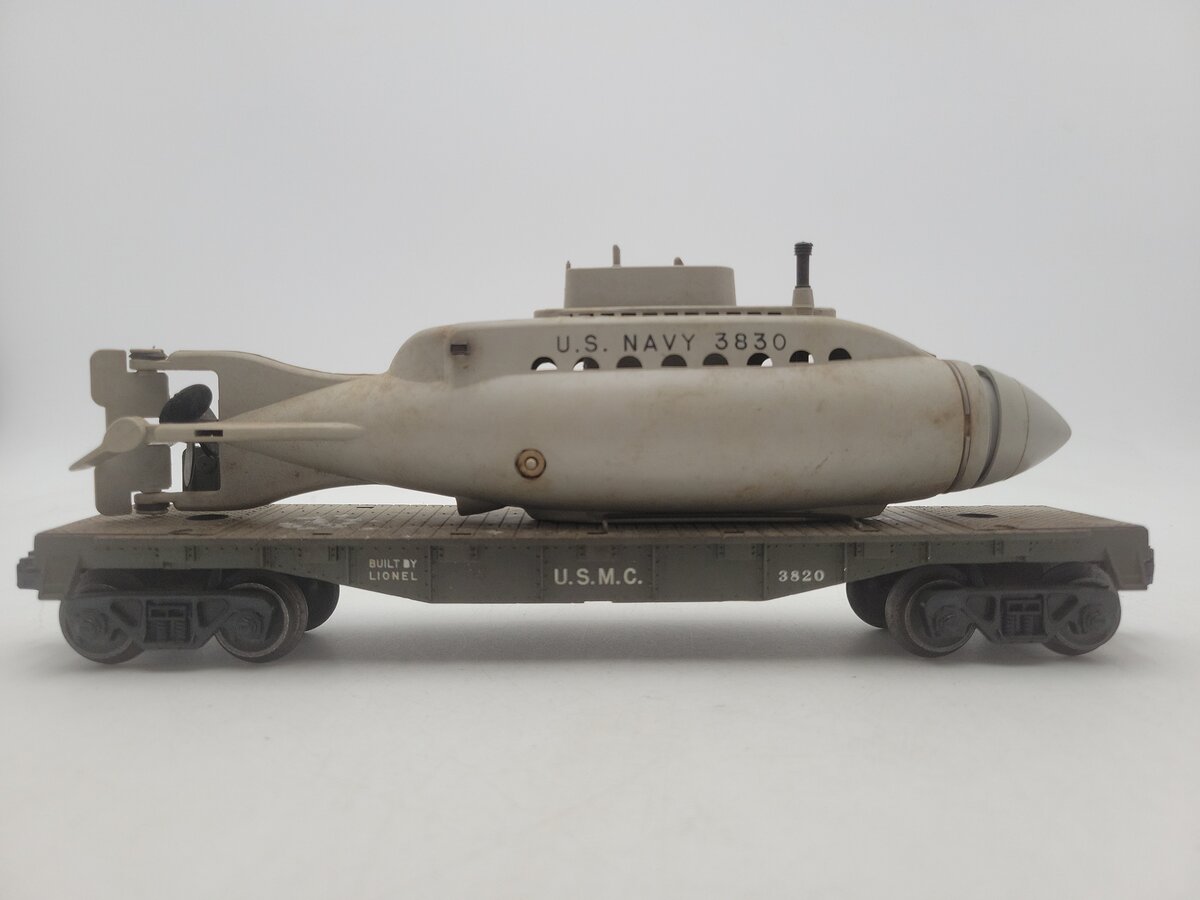 Lionel 3820 Vintage O USMC Olive Drab Flatcar w/Submarine - RARE VG