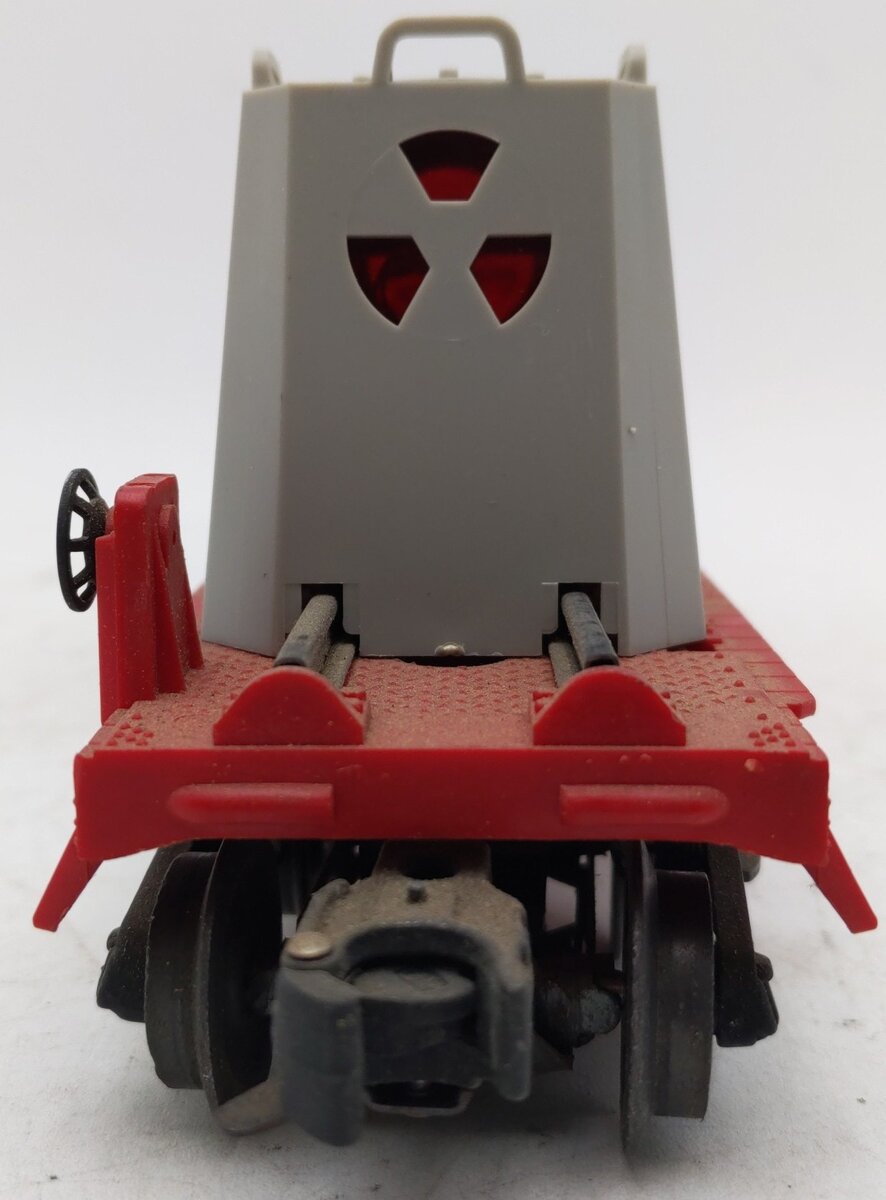 Lionel 6805 Vintage O Radioactive Atomic Disposal Flatcar VG