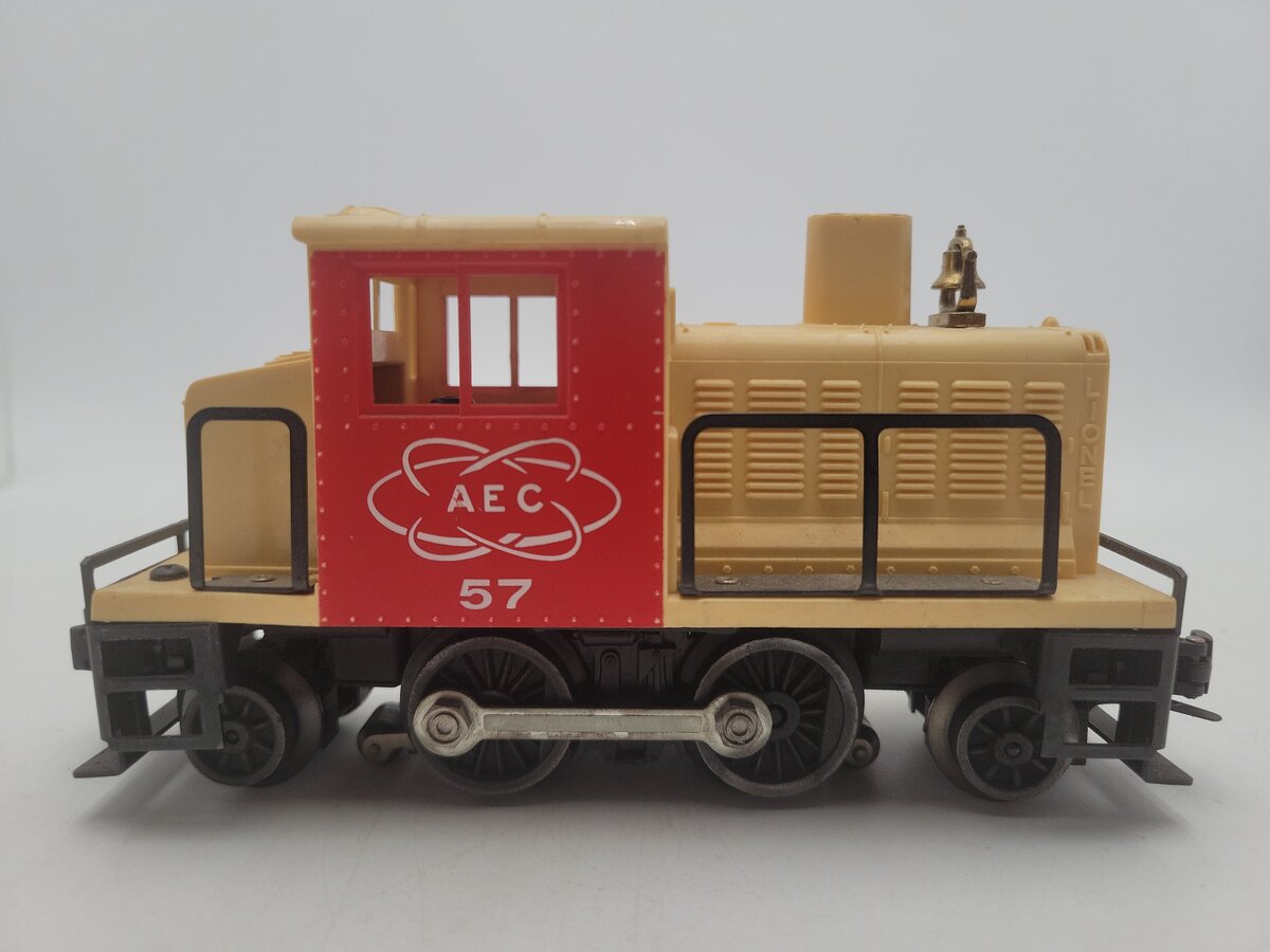 Lionel 57 O Vintage Postwar AEC Diesel Switcher - RARE VG