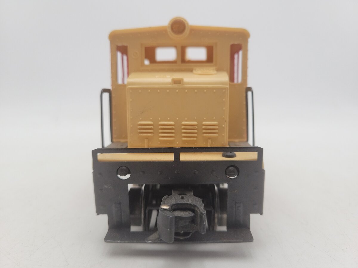 Lionel 57 O Vintage Postwar AEC Diesel Switcher - RARE VG