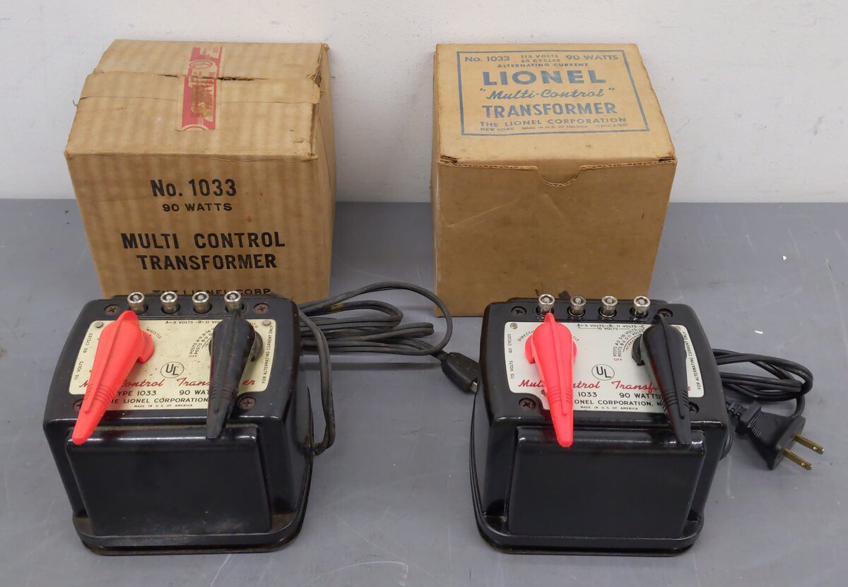 Lionel 1033 Vintage O 90 Watt Transformer w/ Whistle [2] EX/Box