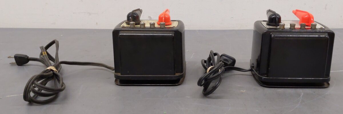 Lionel 1033 Vintage O 90 Watt Transformer w/ Whistle [2] EX/Box