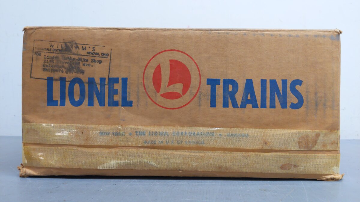 Lionel 264 Vintage O Operating Forklift Platform with 6264 Lumber Car/Box