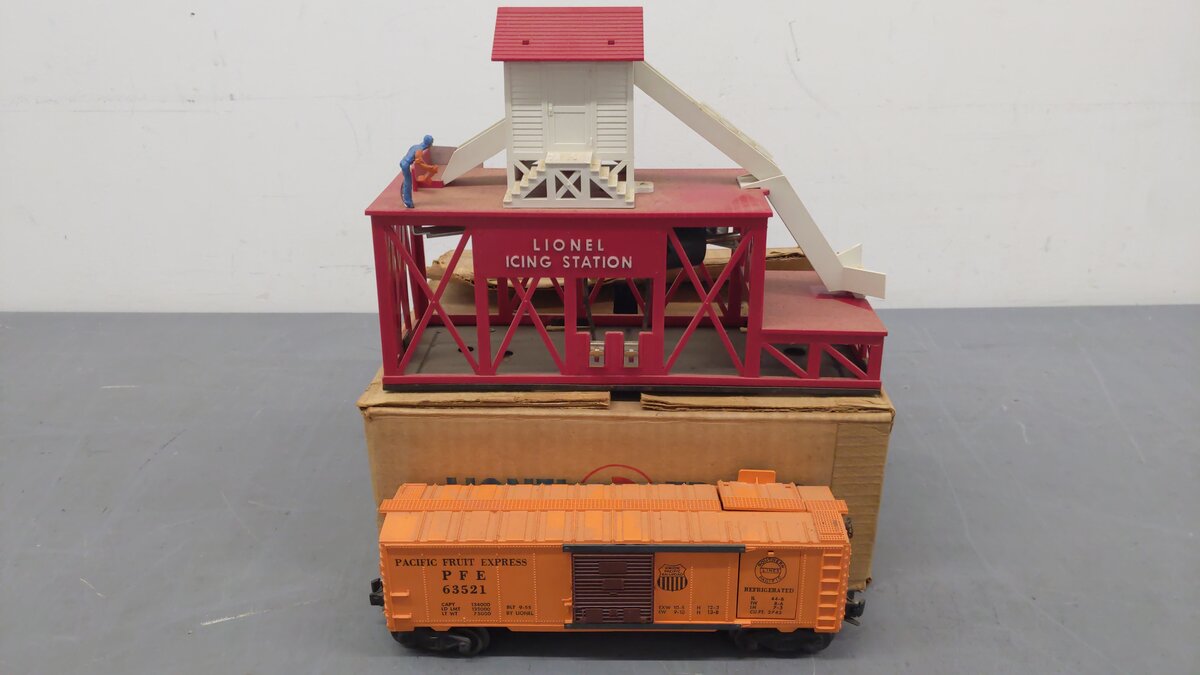 Lionel 352 Vintage O Postwar Operating Icing Station/Box