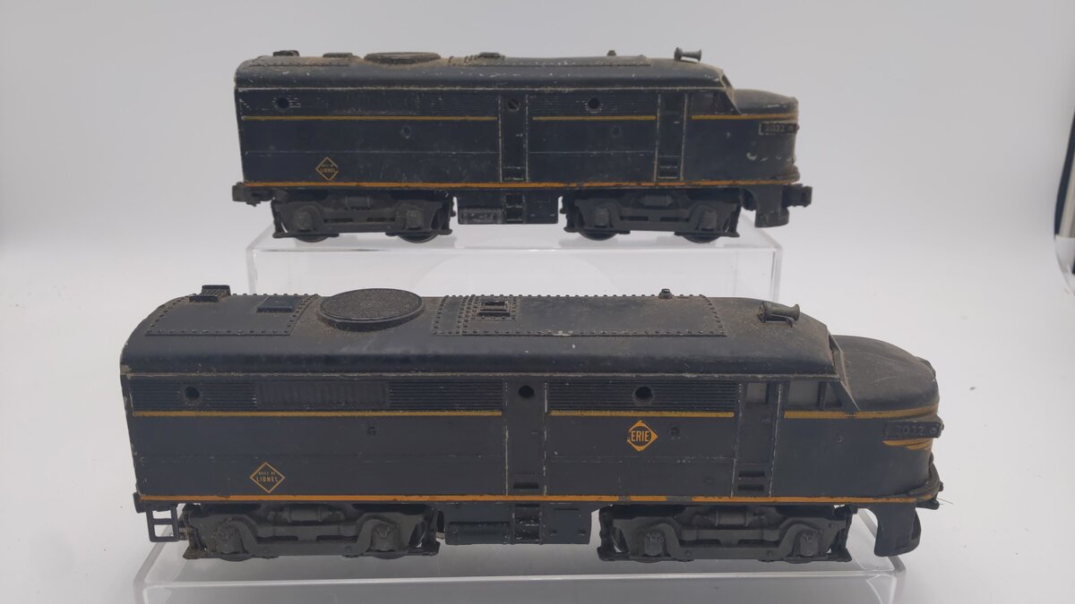 Lionel 2032 Vintage O Erie Alco AA Diesel Locomotive Set