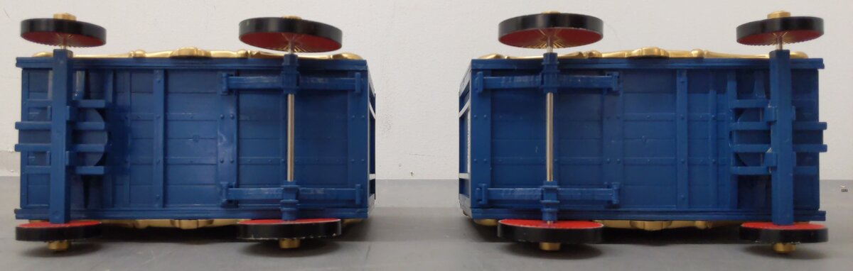 Bachmann 92705 Flatcar with two Tableau Wagons-Metal Wheels EX/Box