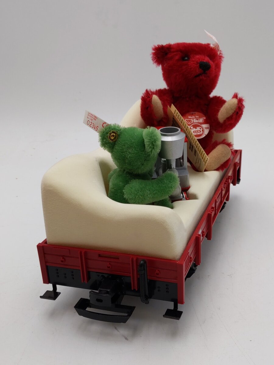 LGB 43100 G Scale Flatcar w/ Red & Green Steiff Bears NIB