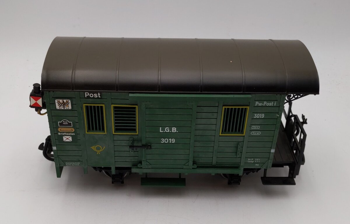 LGB 3019 G Scale Mail Post Car with Lights (Metal Wheels) LN/Box