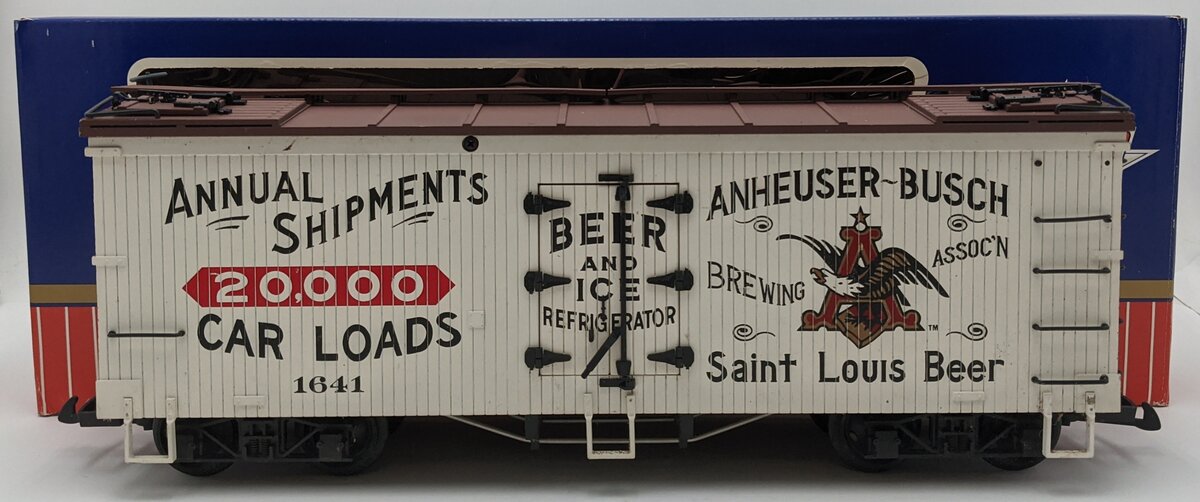 USA Trains R1641 G Anheuser Busch Reefer VG/Box
