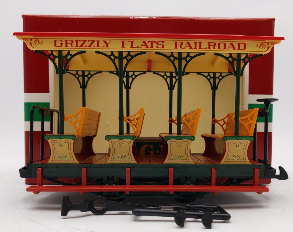 LGB 30430 LGB 30430 Grizzly Flats Passenger Car w/ Passengers LN/Box