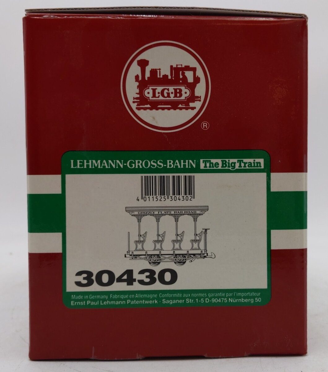 LGB 30430 LGB 30430 Grizzly Flats Passenger Car w/ Passengers LN/Box