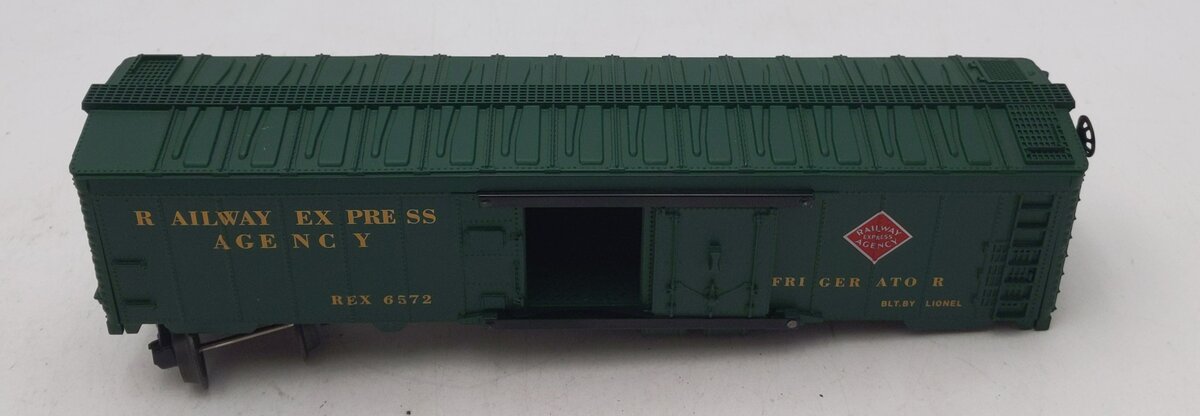Lionel 6-6572 O-Gauge REA Refrigerator Car #6572 (Reproduction) VG/Box