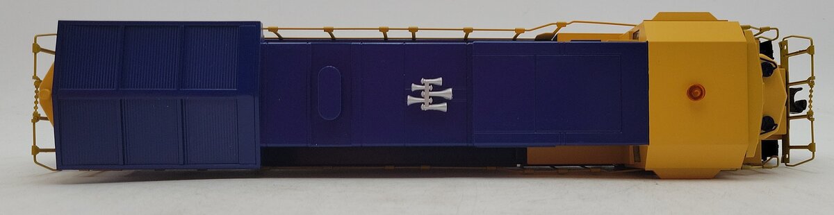 Lionel 6-18212 O Santa Fe Dash 8 40-B Non-Powered Diesel Locomotive #8212 EX/Box