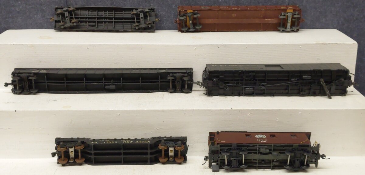 O Custom 2 Rail Assorted Freight Cars [6]