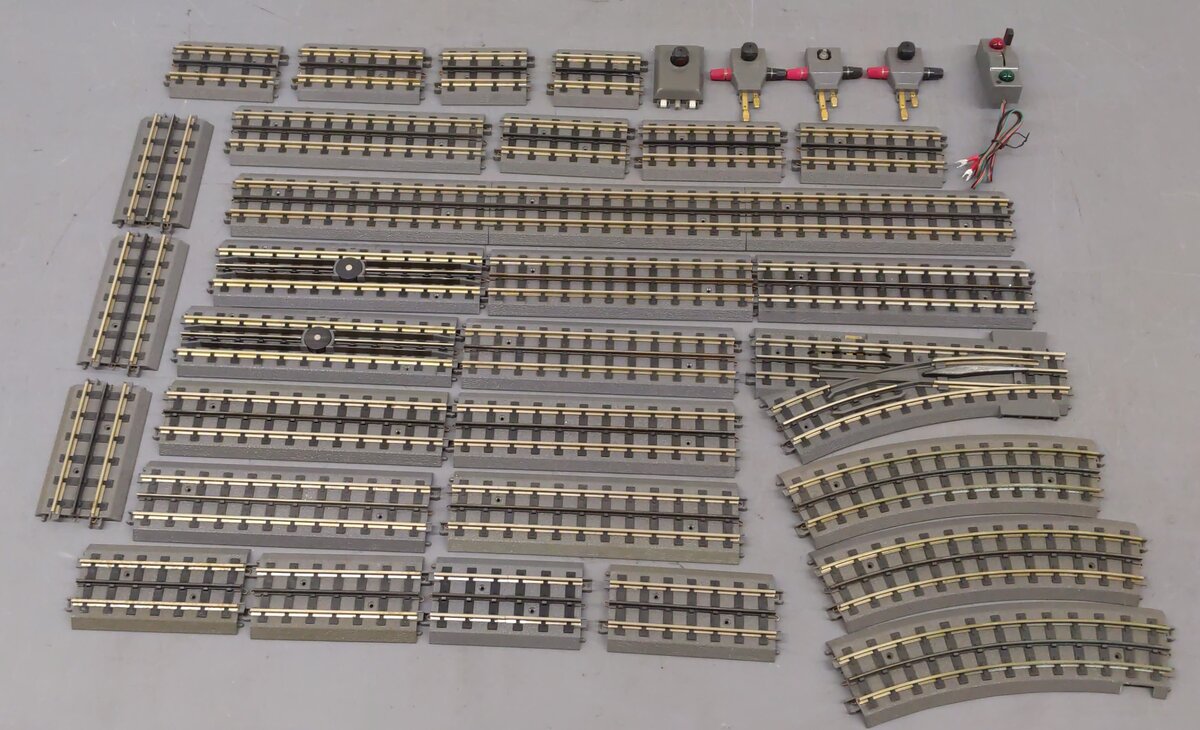 MTH O Gauge Assorted Straight, Curved, & Switches [32] VG