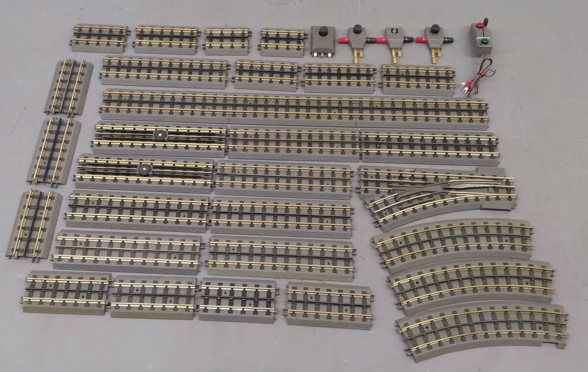 MTH O Gauge Assorted Straight, Curved, & Switches [32] VG