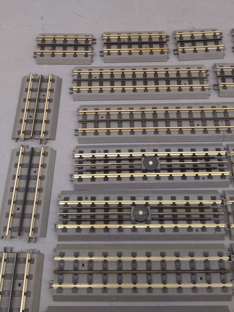 MTH O Gauge Assorted Straight, Curved, & Switches [32] VG