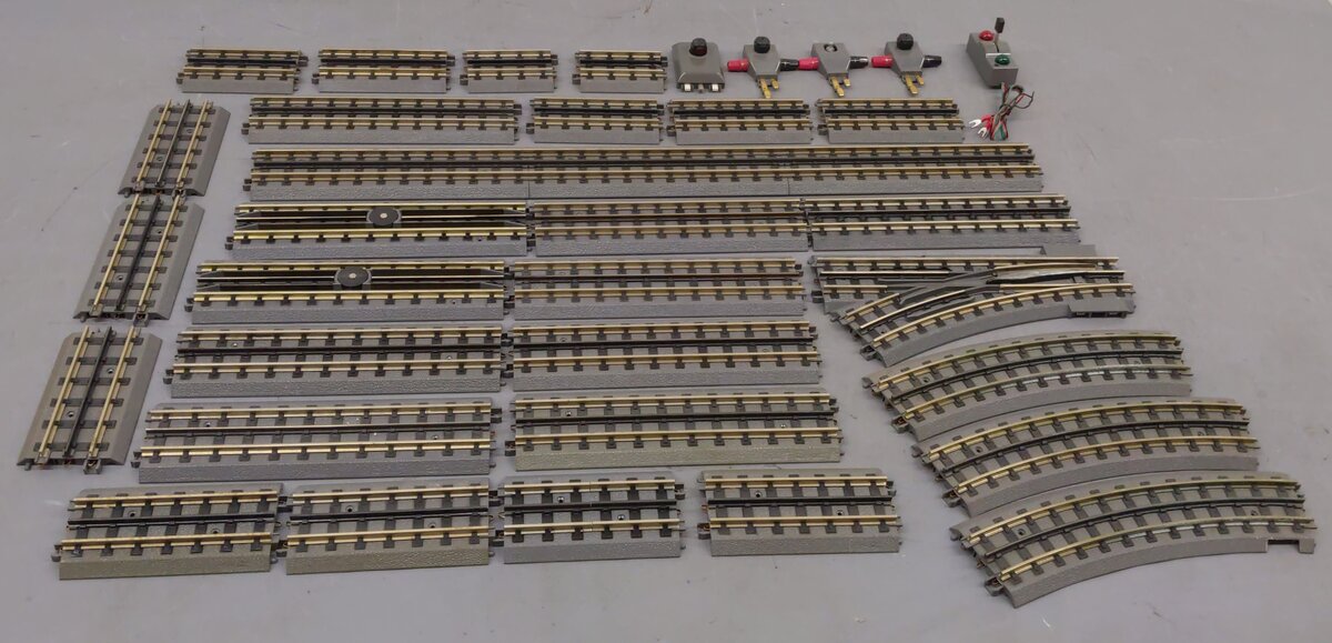 MTH O Gauge Assorted Straight, Curved, & Switches [32] VG