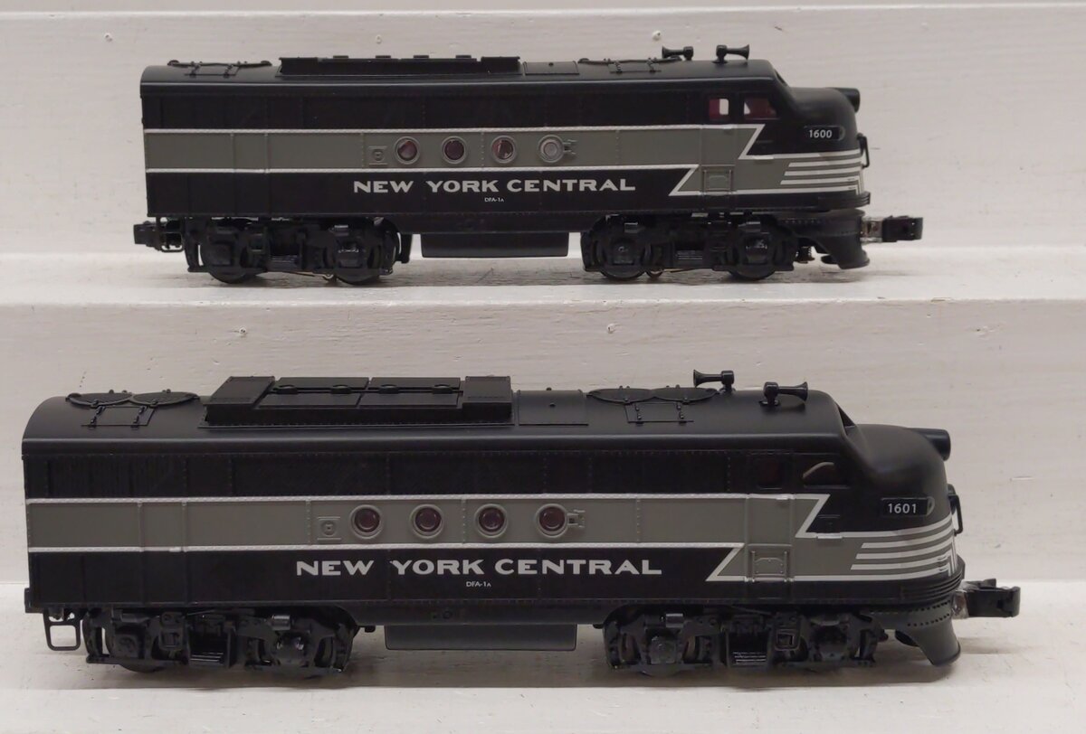 Lionel 6-18163 O New York Central FT AA Diesel Locomotive Set #1600/1601 EX/Box
