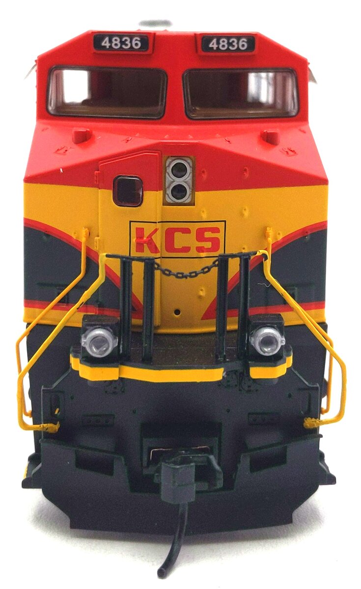 Walthers 910-10220 HO KCS GE ES44AC GEVO Diesel Locomotivee #4836