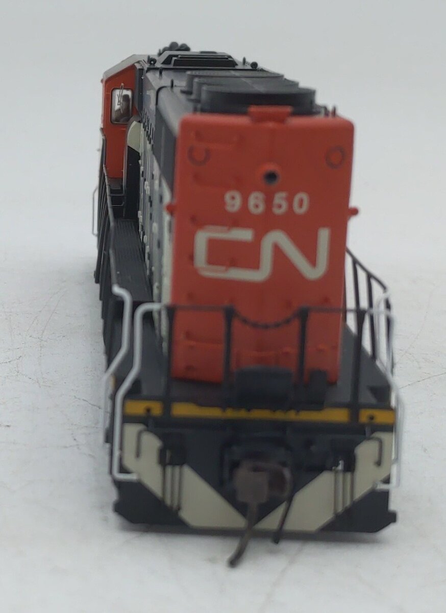 Atlas 10004402 HO Canadian National Silver GP40-2W Diesel Locomotive #9650