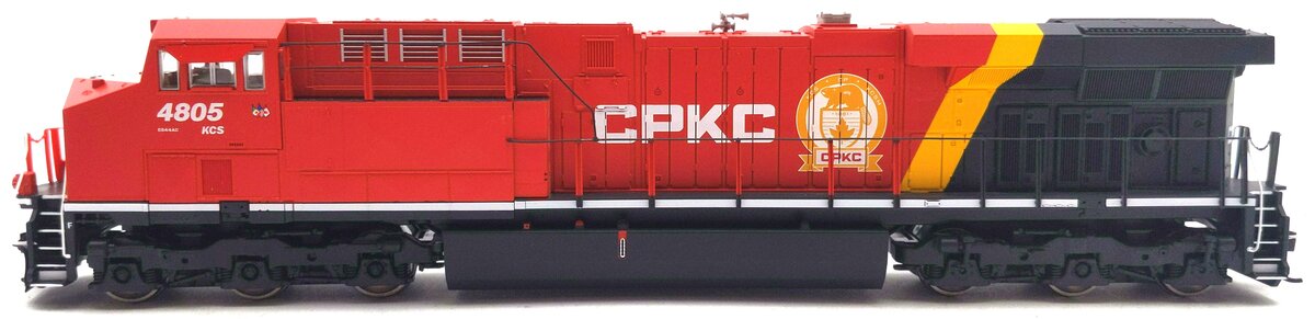 Walthers 910-10229 HO Scale CPKC GE ES44AC GEVO Diesel Locomotive #4805
