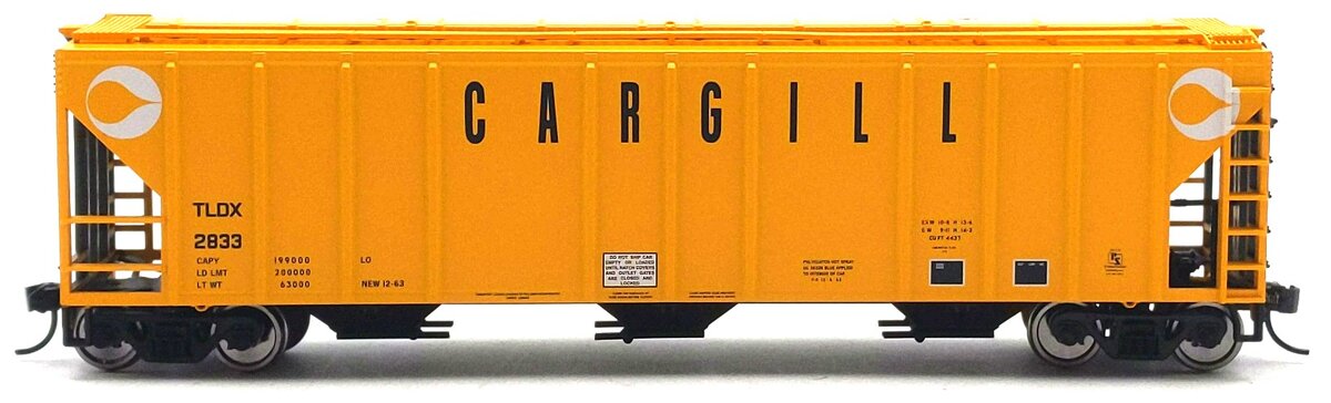 Walthers 910-49404 HO Cargill 50' PS PS2-CD 4427 3-Bay Covered Hopper RTR #2833