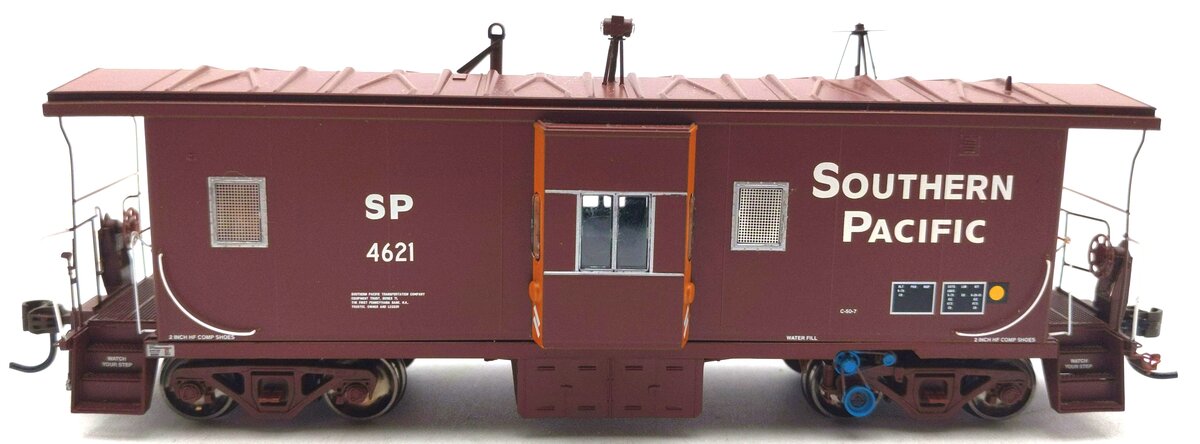 Athearn G63054 HO Bay Window C-50-7 Caboose w/Lights, SP #4621