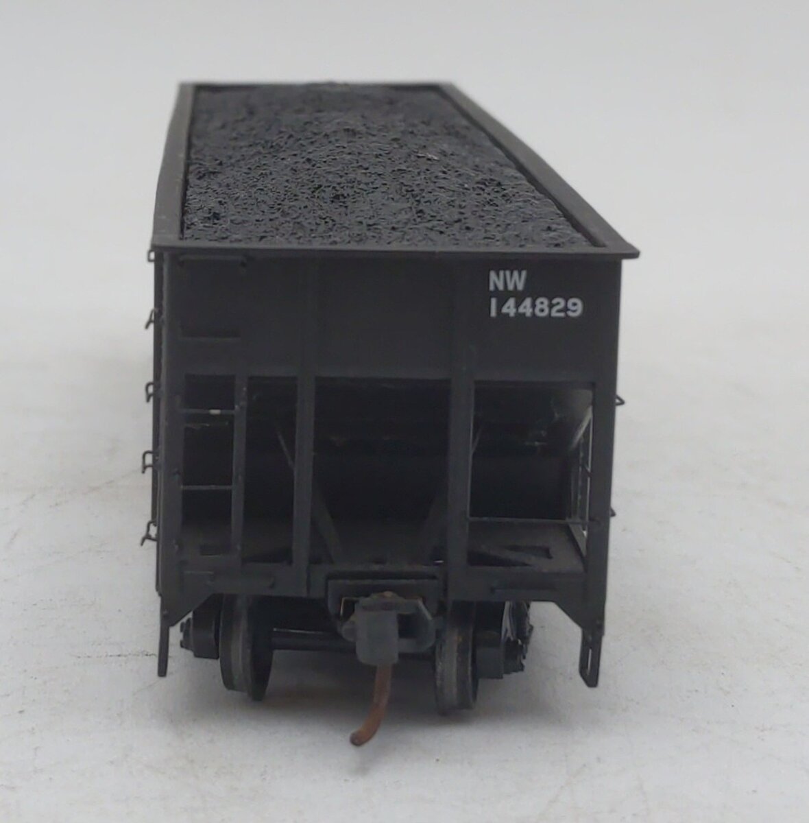 Bowser 144829 HO Scale Norfolk and Western 100t Hopper Car NS H69 #144829 EX