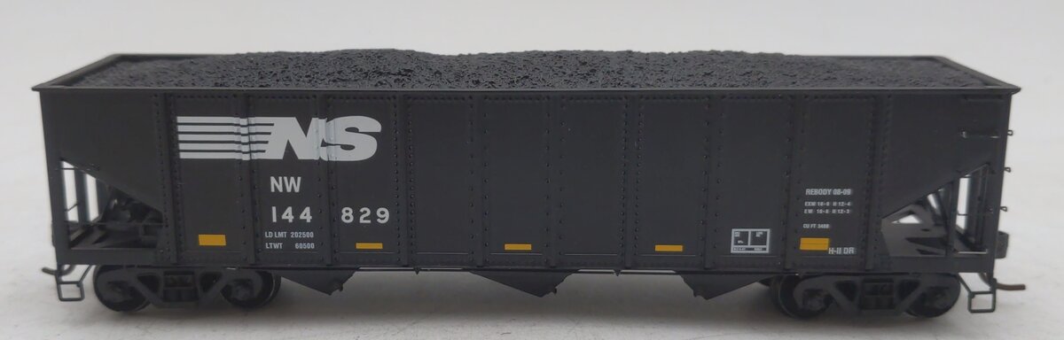 Bowser 144829 HO Scale Norfolk and Western 100t Hopper Car NS H69 #144829 EX