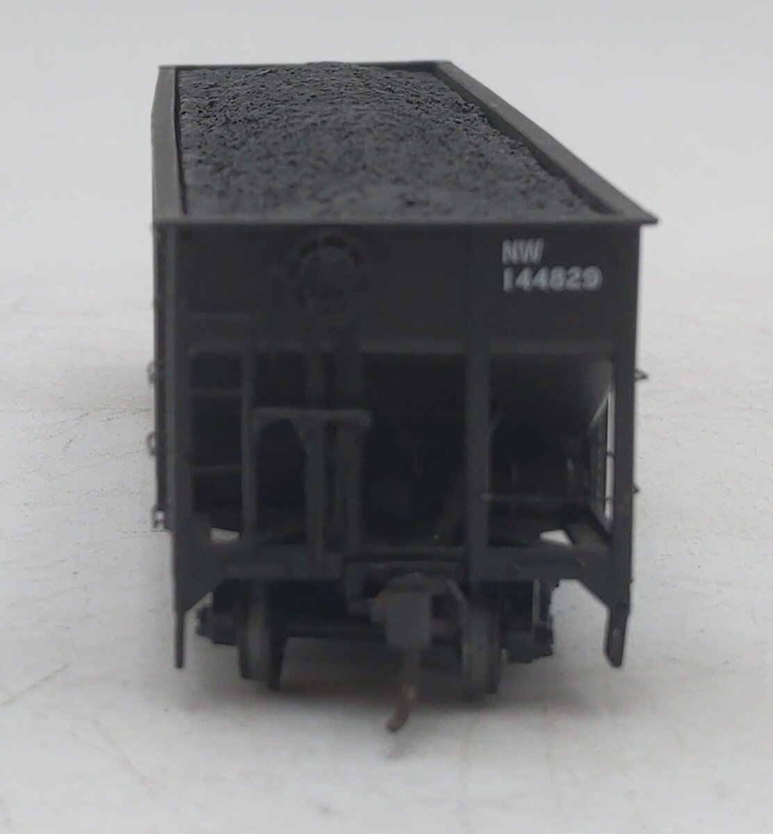 Bowser 144829 HO Scale Norfolk and Western 100t Hopper Car NS H69 #144829 EX