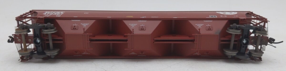 Athearn G4249-5 HO Scale B.N.S.F Trinity 5161 Cu.Ft. Covered Hopper #472367 EX