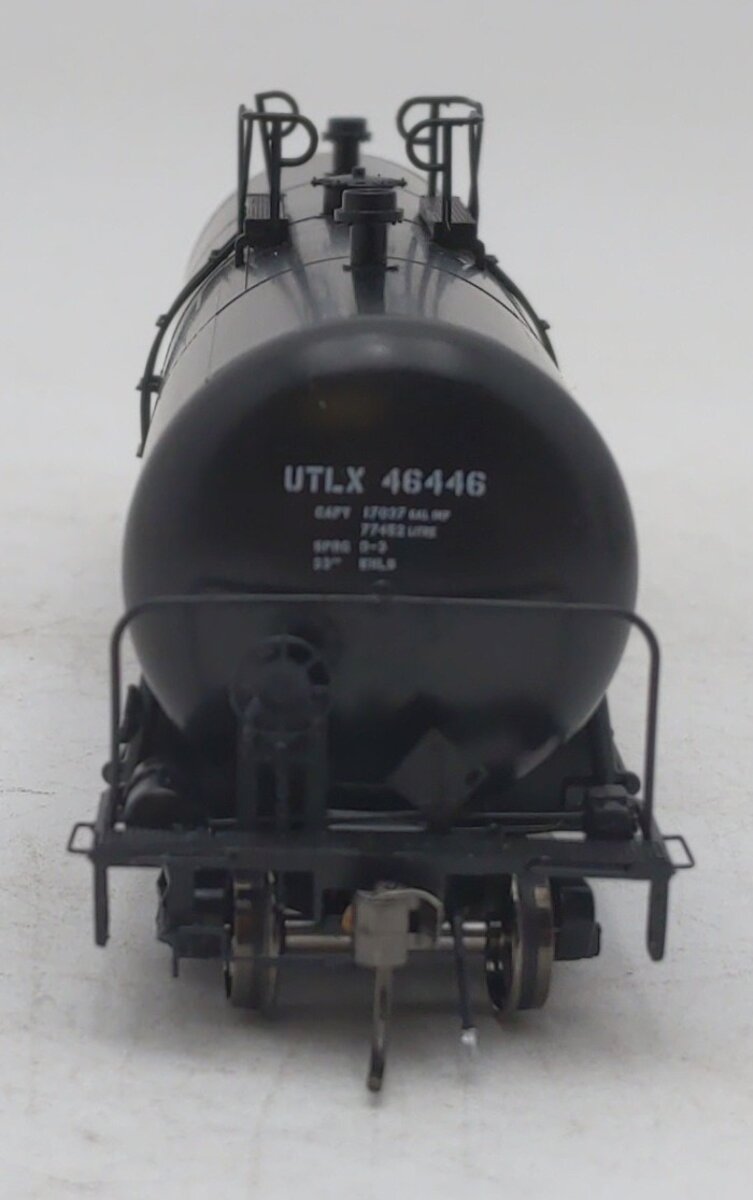 Rapido Trains 135019A HO Sunoco UTLX Procor 20K gal Tank Car