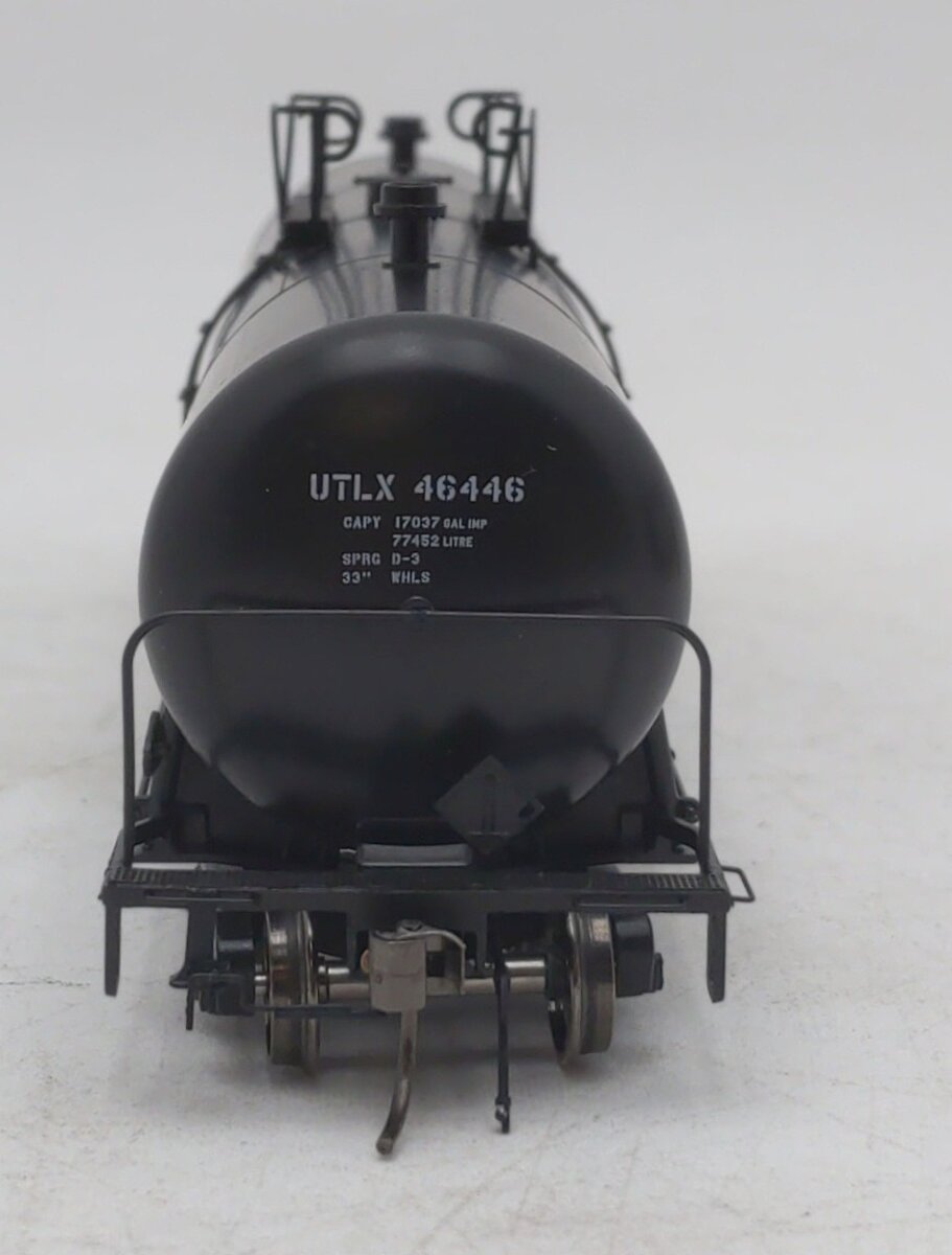 Rapido Trains 135019A HO Sunoco UTLX Procor 20K gal Tank Car