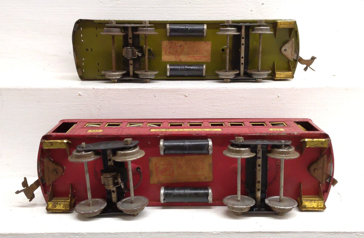 Lionel Vintage Standard Gauge Passenger Cars: 338, 337 [2] VG