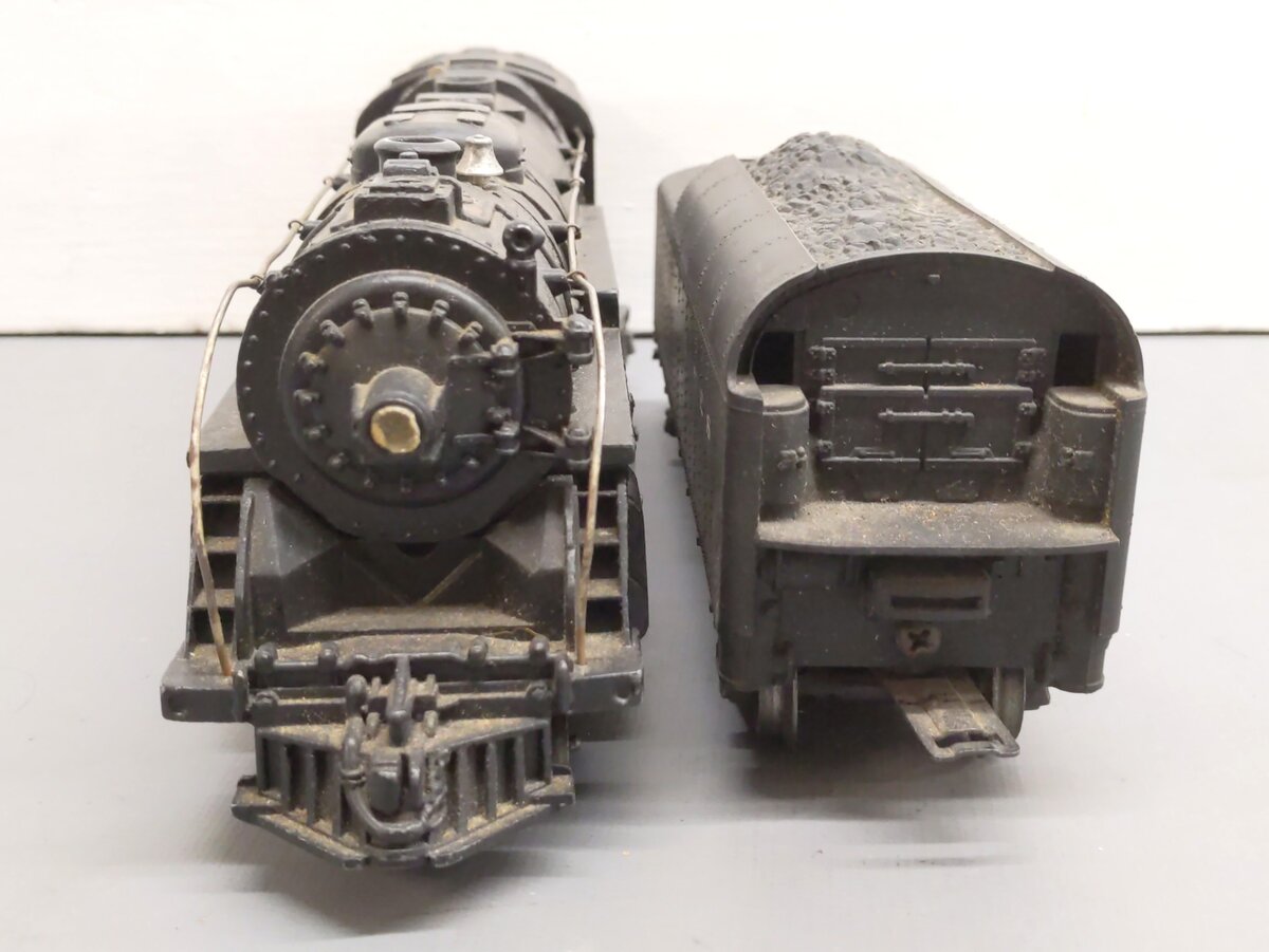 Lionel 2056 Vintage O 4-6-4 Steam Locomotive w/2046W Tender VG