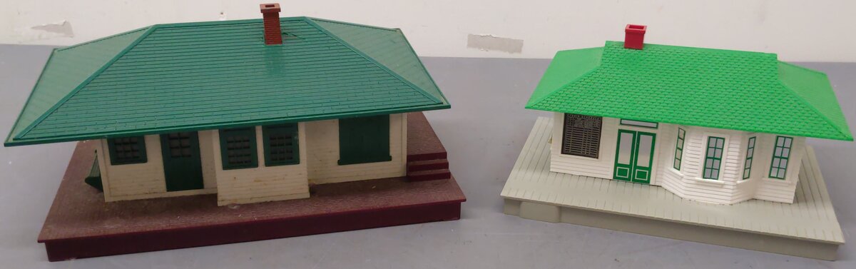Lionel/American Flyer Vintage O Gauge Buildings #789,132 [2] VG