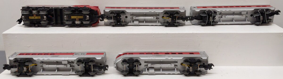 Lionel 6-11739 O Santa Fe Super Chief Diesel Passenger Train Set VG/Box