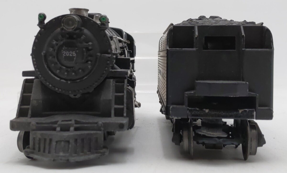 Lionel 2025 Vintage O 2-6-2 Die-Cast Steam Locomotive with 2466WX Tender VG
