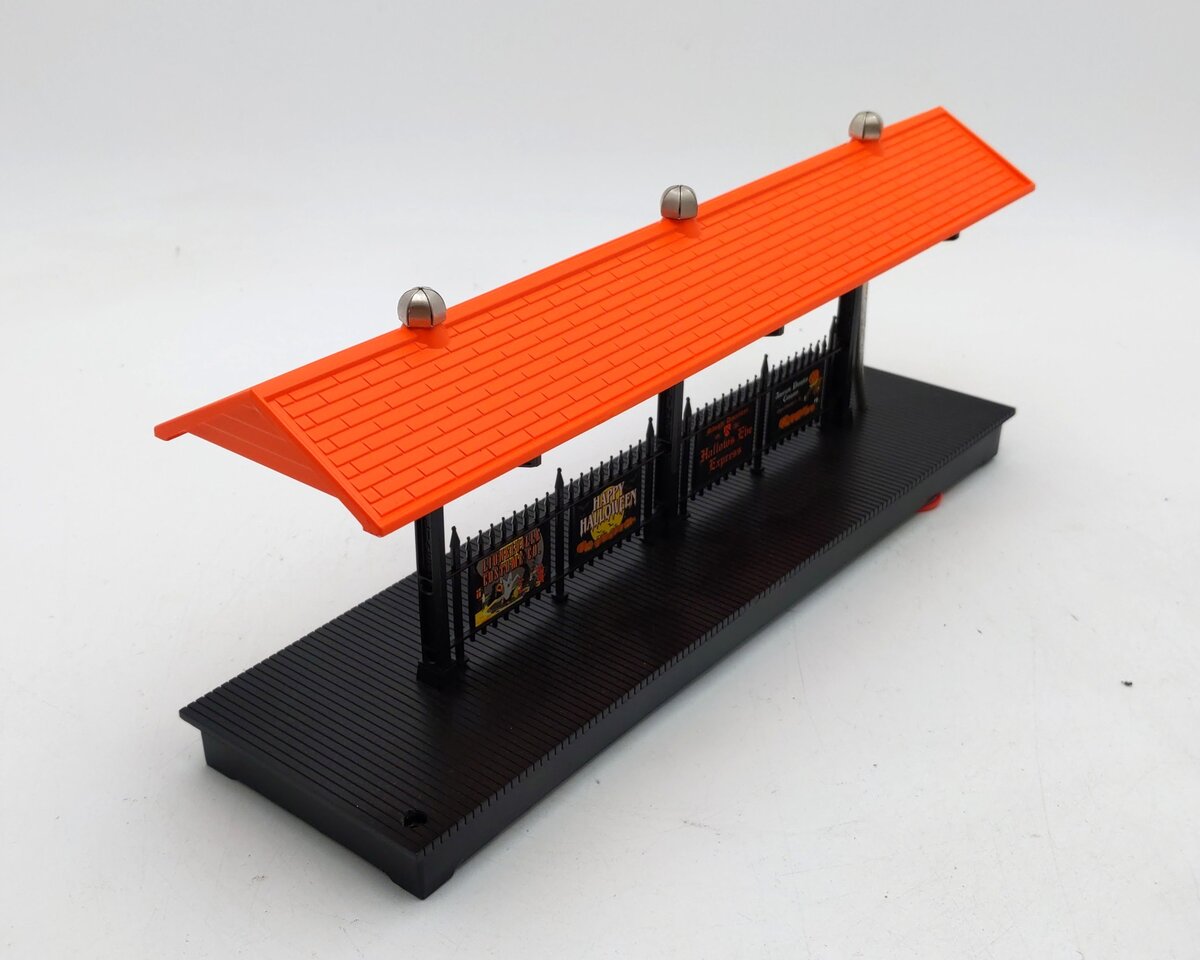 Lionel 6-37954 O Halloween Station Platform EX/Box
