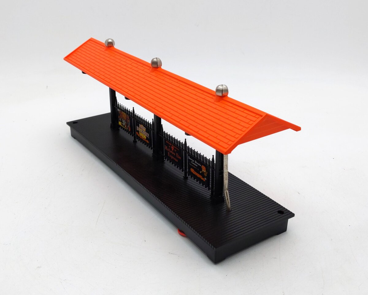 Lionel 6-37954 O Halloween Station Platform EX/Box