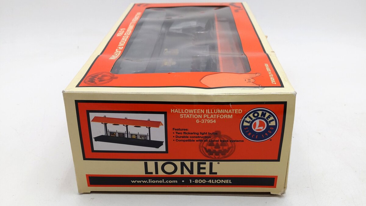 Lionel 6-37954 O Halloween Station Platform EX/Box