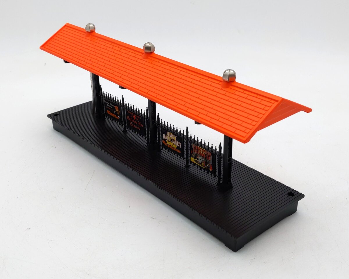 Lionel 6-37954 O Halloween Station Platform EX/Box