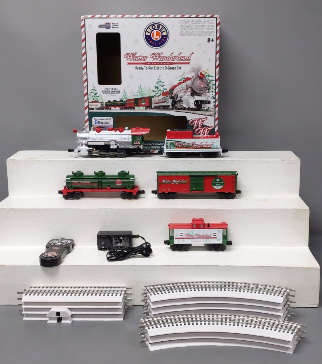 Lionel 1923150 Winter Wonderland LionChief O Gauge Train Set with Bluetooth LN/Box