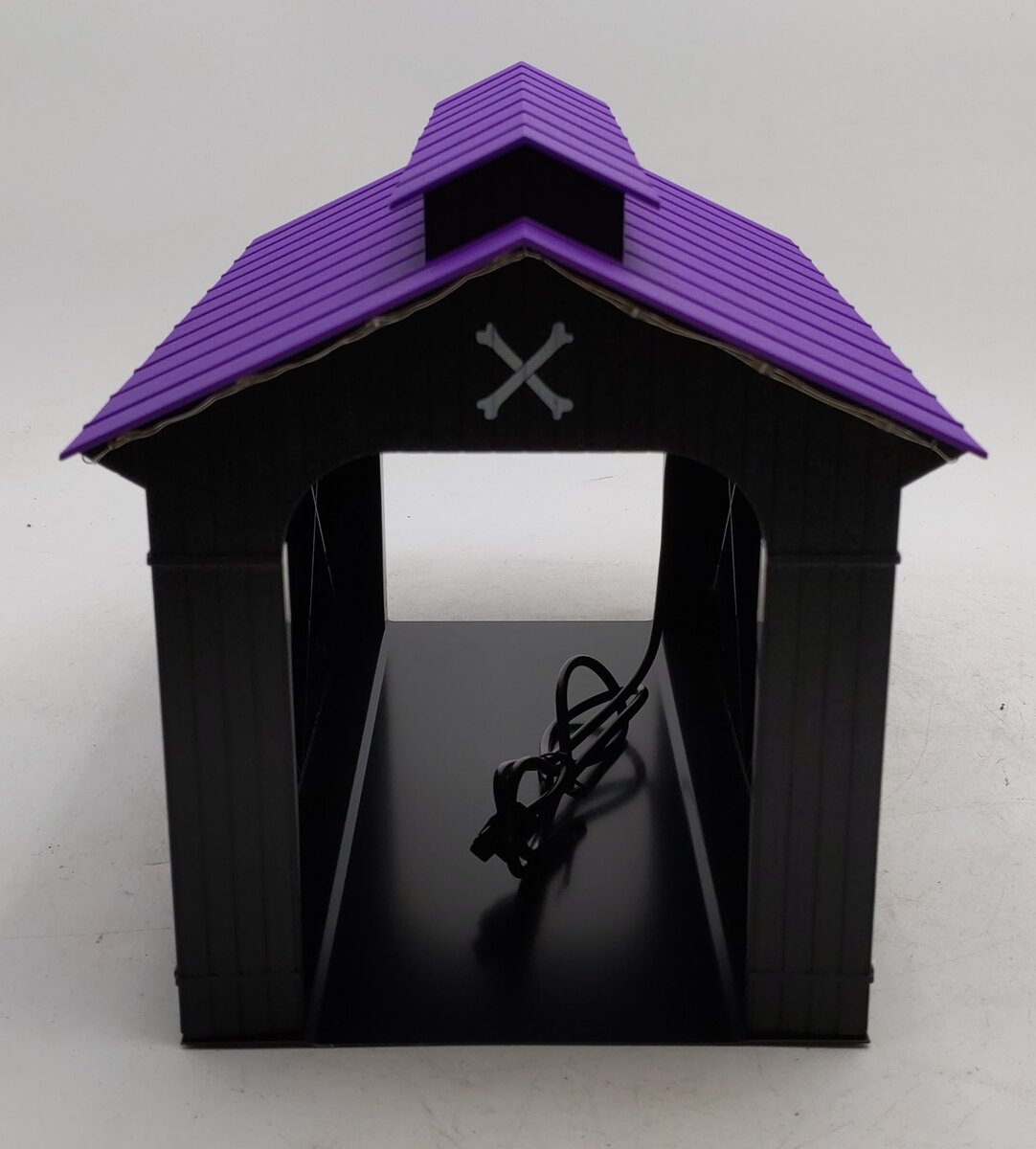 Lionel 2129330 O Assembled Plug-Expand-Play Halloween Lighted Bridge LN/Box