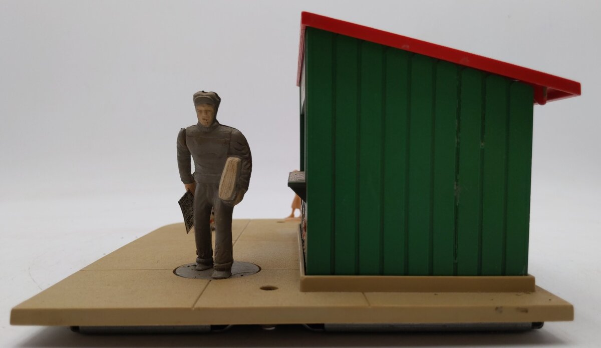 Lionel 128 Vintage O Animated Newsstand VG/Box