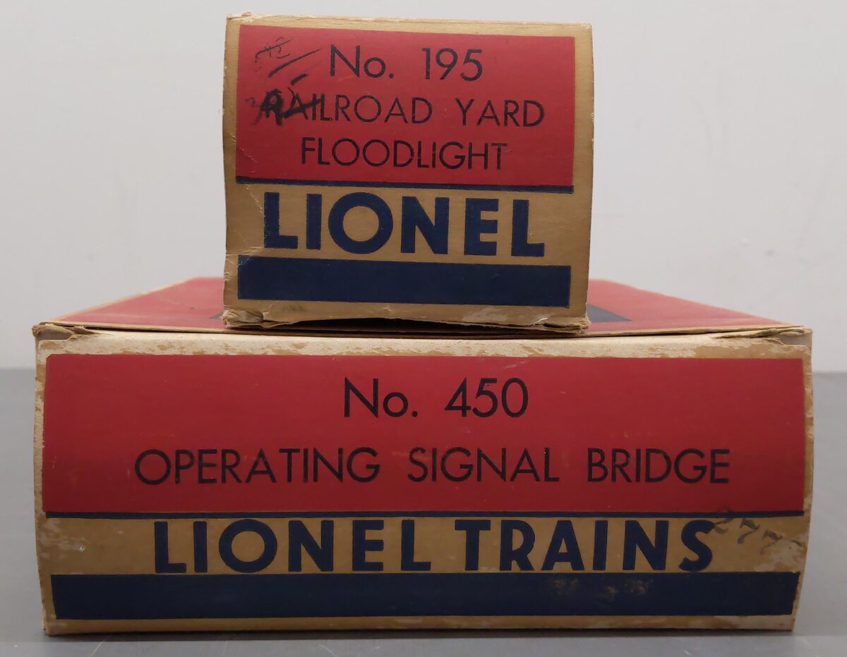 Lionel Vintage O Station, Railroad Floodlight, & Signal Bridge: 133, 195,450 [3] VG
