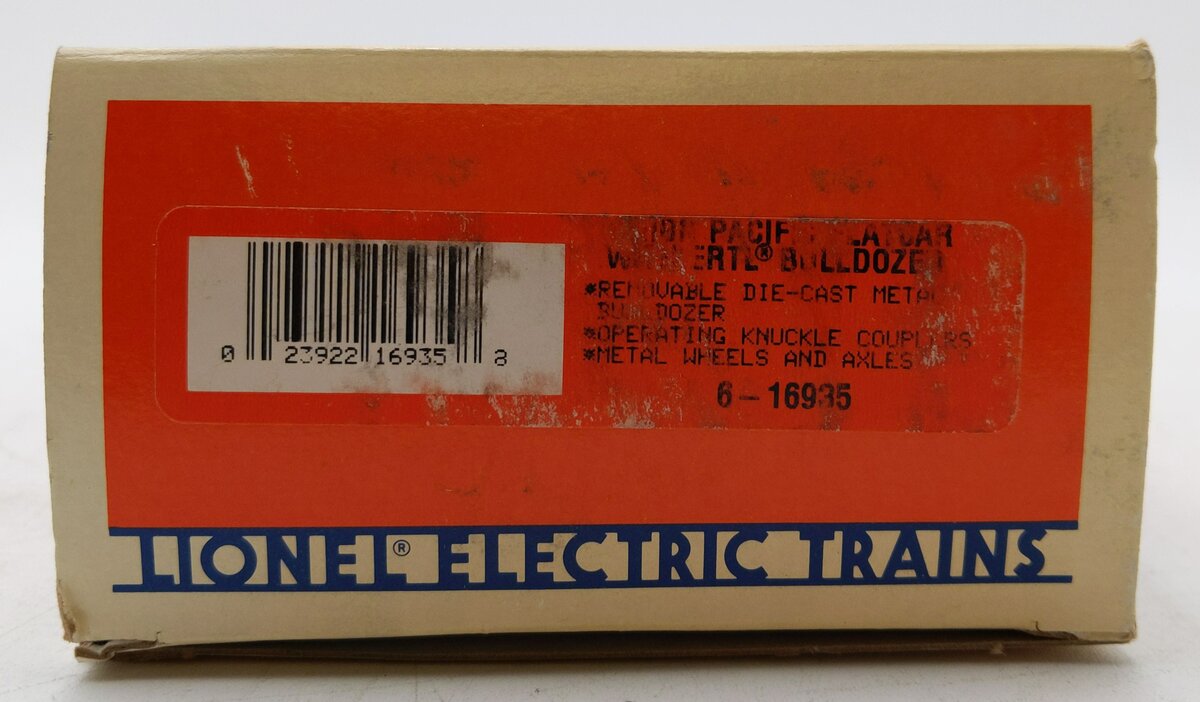 Lionel 6-16935 O Gauge Union Pacific Flatcar with Ertl Bulldozer EX/Box