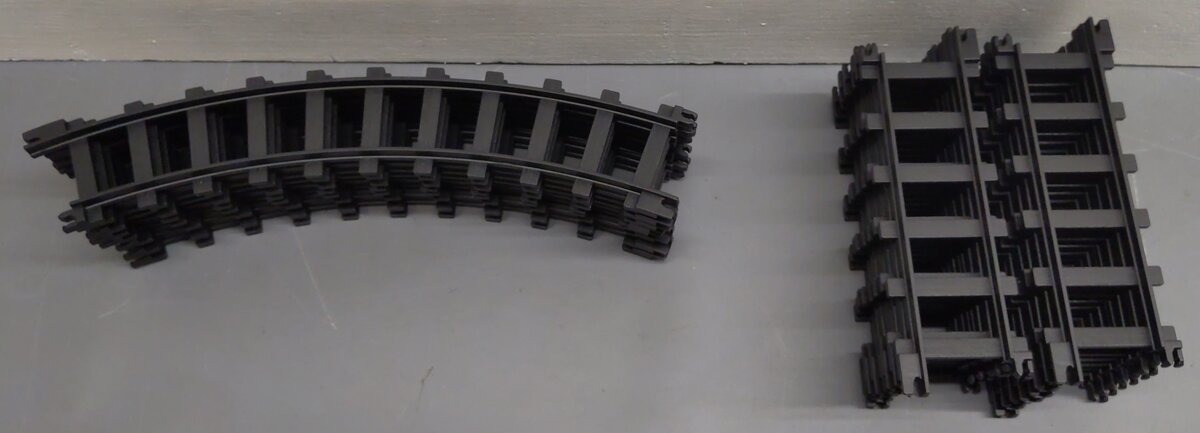 Lionel 7-11925 O Gauge 2-Rail 28 Piece Polar Express Locomotive Set #1225 LN/Box