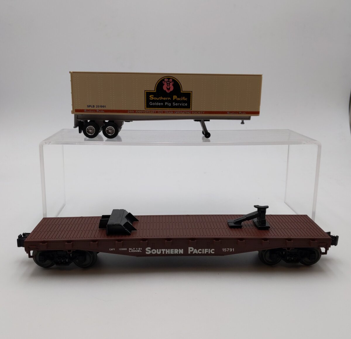 Lionel 6-17889 O Gauge TTOS Southern Pacific Flatcar with Trailer #15791 EX/Box
